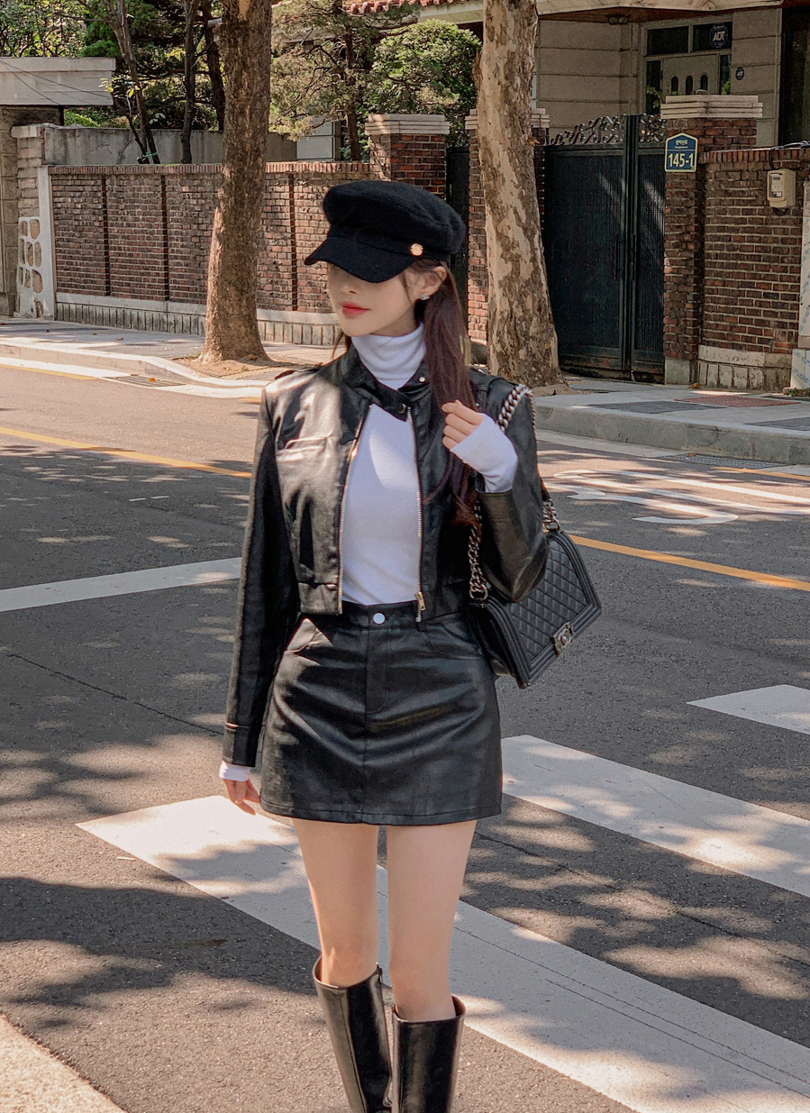レザー調エポレットスタンドカラージャンパー&ミニスカートSET