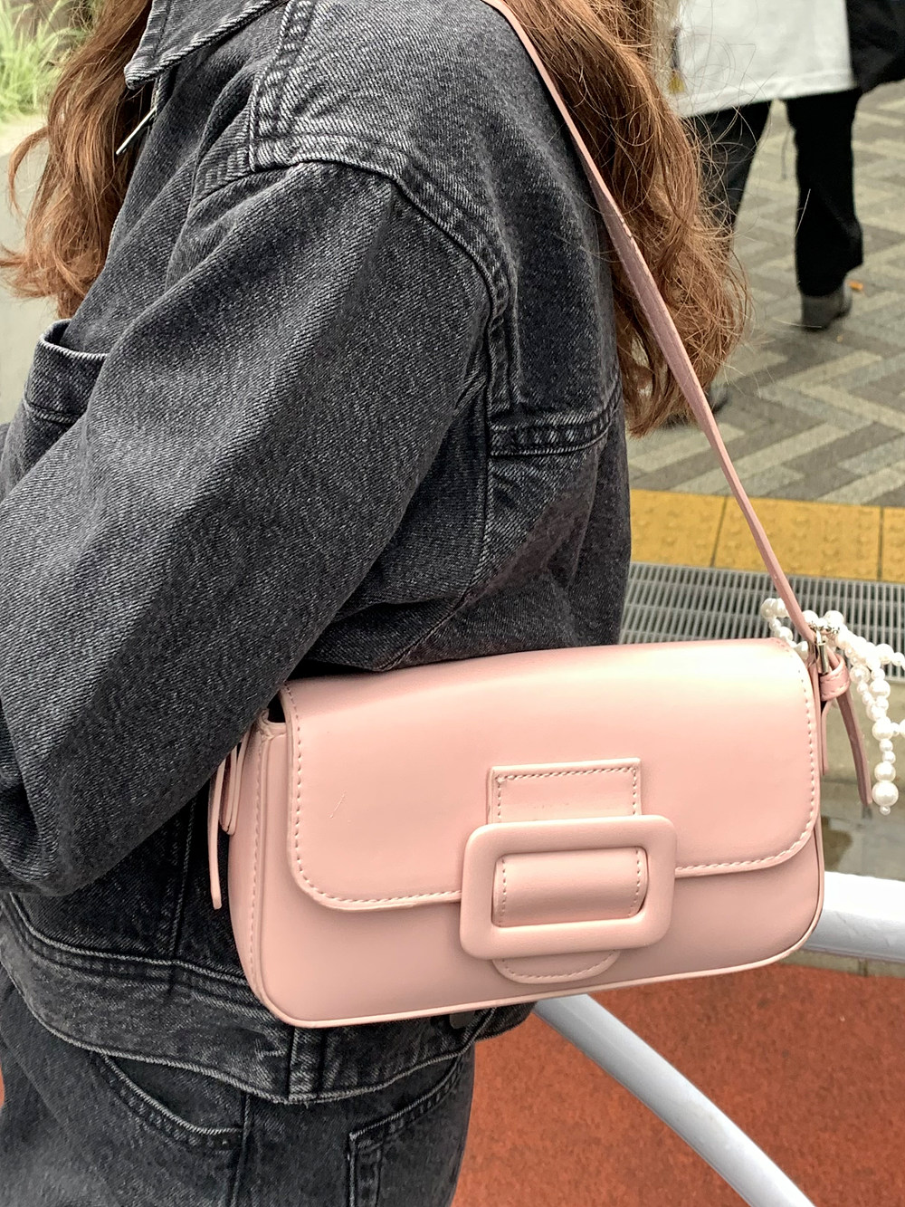 ビッグバックルハンドバッグ | 詳細画像5