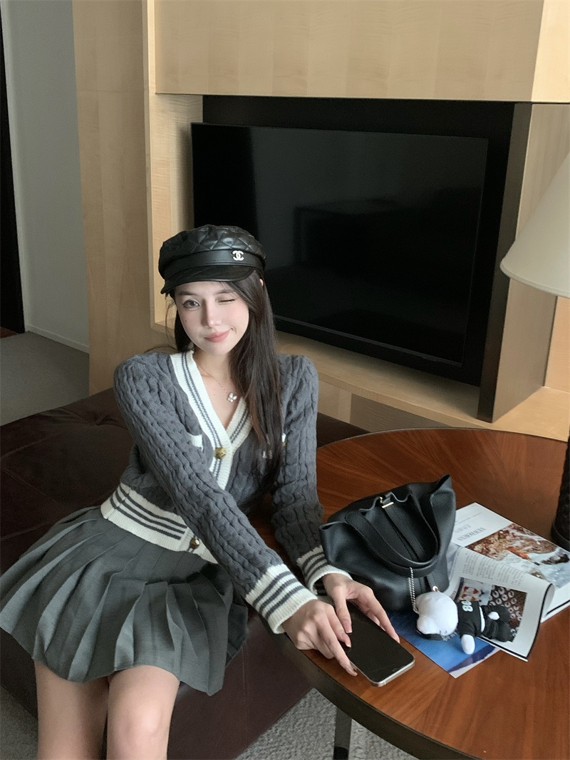 配色ボタンカーディガン&プリーツミニスカートSET | 詳細画像11