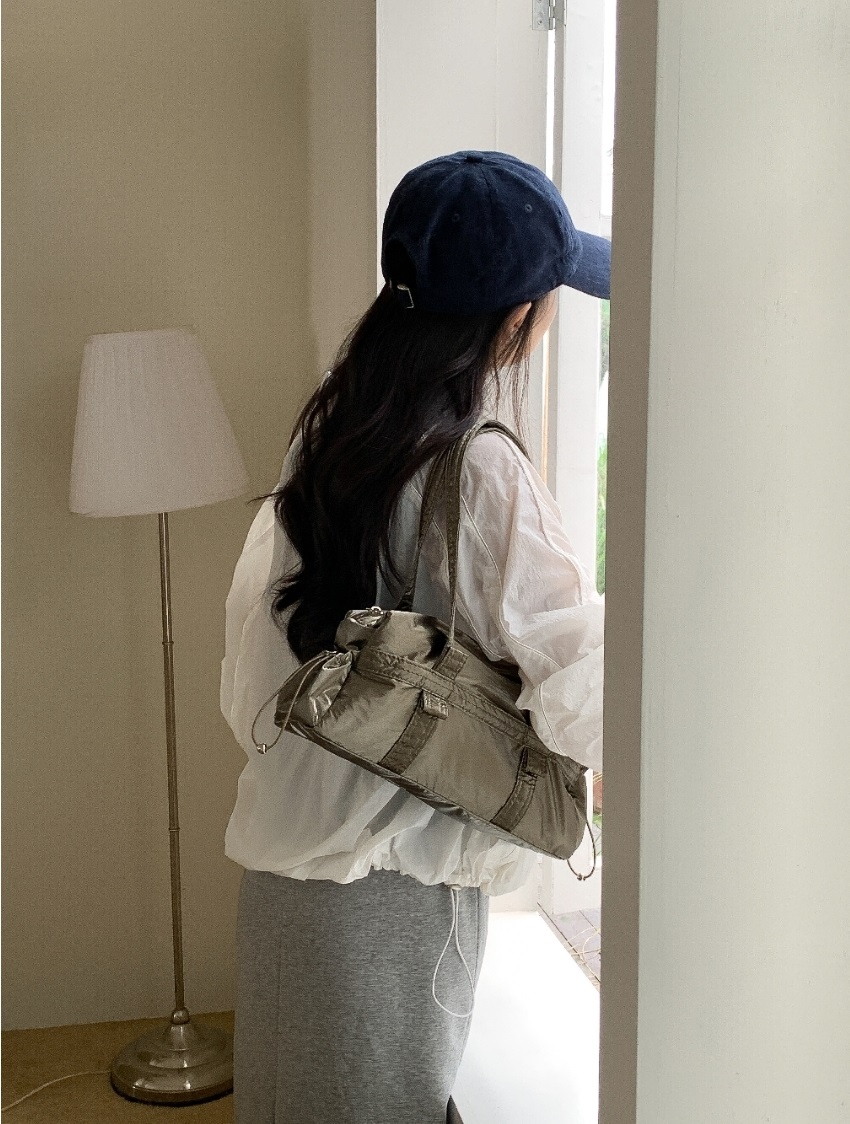 ドローコードポケットグロッシーバッグ | 詳細画像11