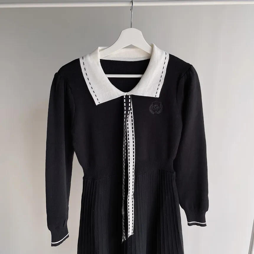 配色ステッチカラー刺繍プリーツニットワンピース | mirangmirang | 詳細画像13