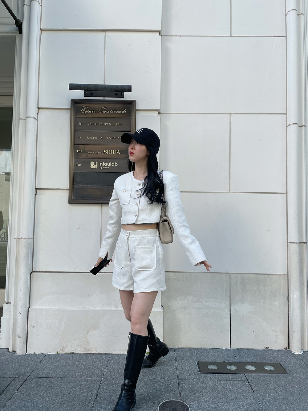 未使用CHANELシャネル フード付きジャケット・ショートパンツセット M CHANEL 極美品◎CHANEL シャネル 20450 ウール 金ボタン 単色