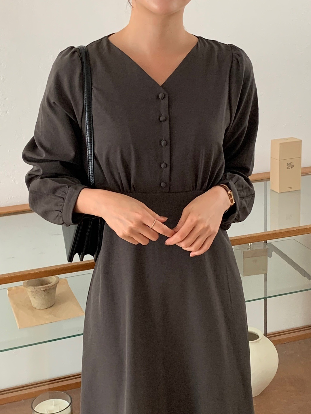 Vネックハーフくるみボタンリボンワンピース | 詳細画像9