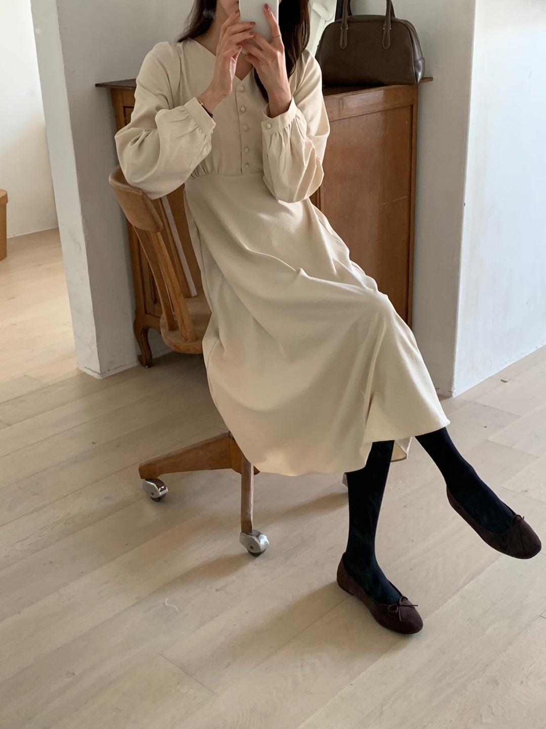 Vネックハーフくるみボタンリボンワンピース | 詳細画像13