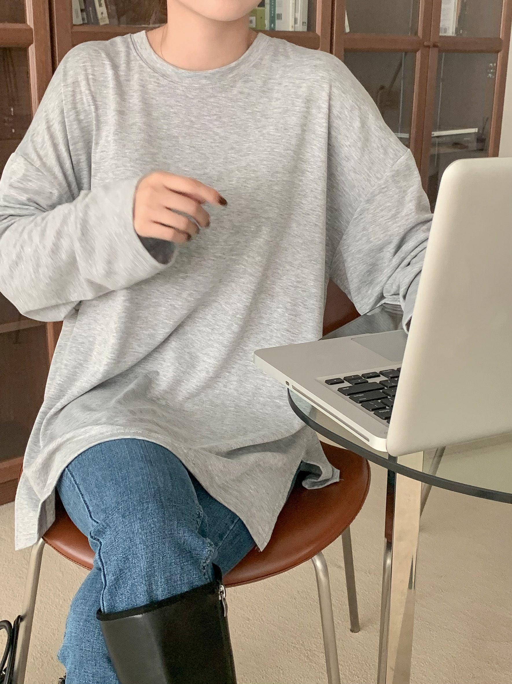 裏起毛ラウンドスリットルーズTシャツ | 詳細画像17