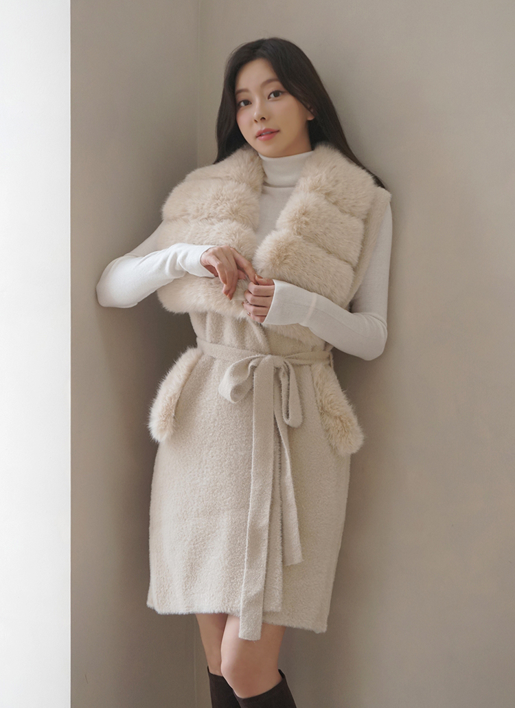 毛皮 ファー ラクーン ニット ロング ベスト フード付き アウター Vest べすと ラクーンフアー レディース ローゲージ 母 女性 ギフト  プレゼント 7F (308213r) | 三京商会（sankyo shokai）