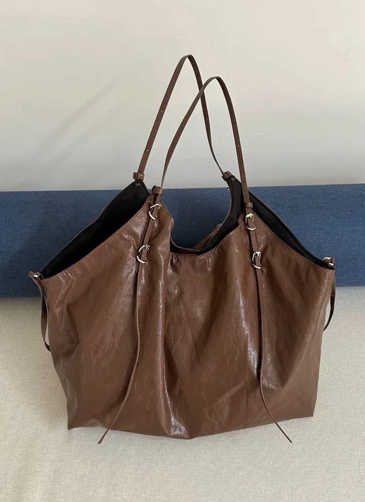 ナローダブルバックルビッグトートバッグ | whosbag | 詳細画像1