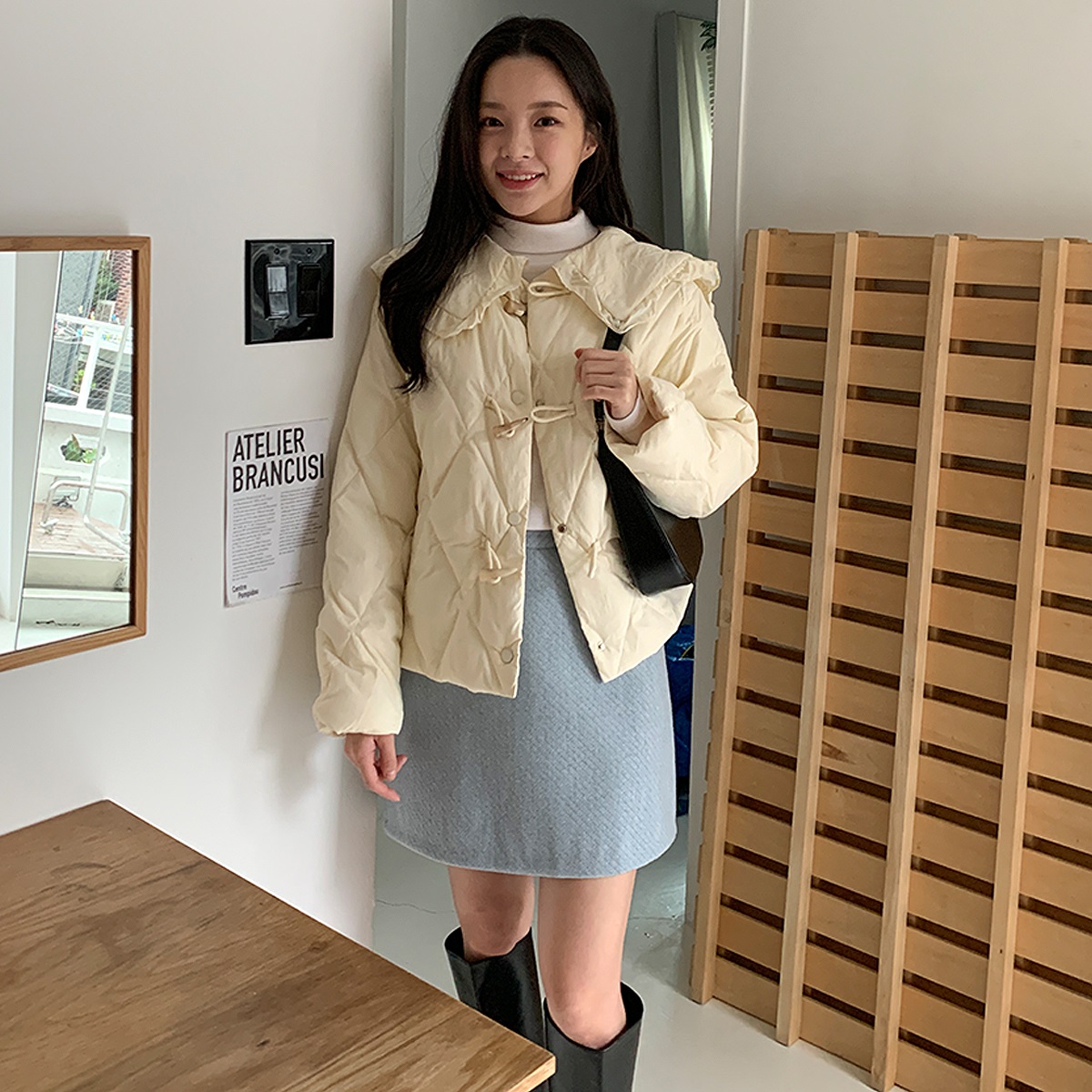 フリルセーラートグルボタンキルティングダウンジャケット