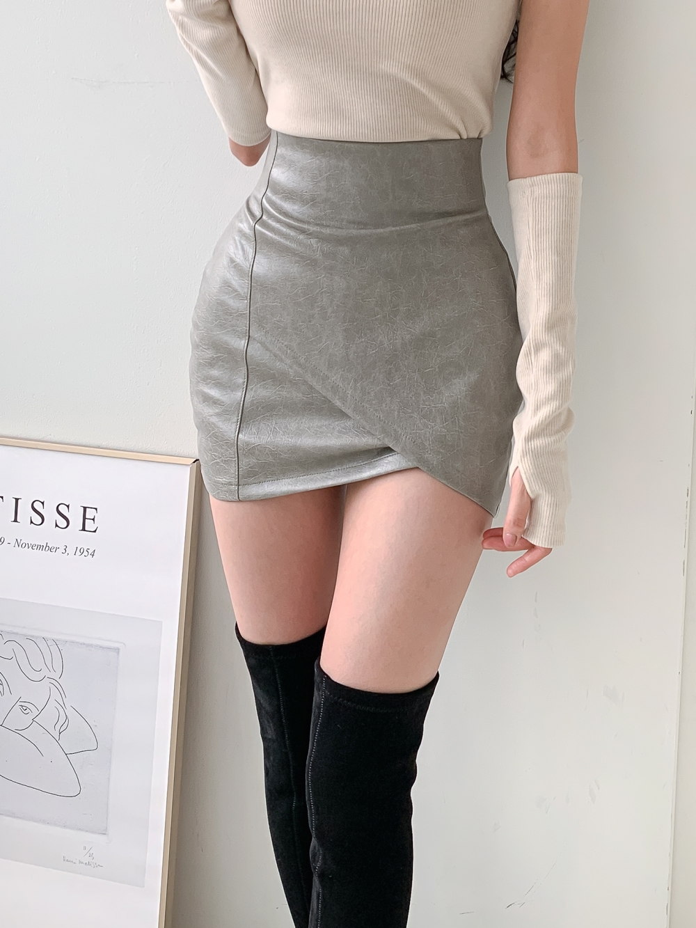 パンツ裏地レザー調チューリップミニスカート | 詳細画像2