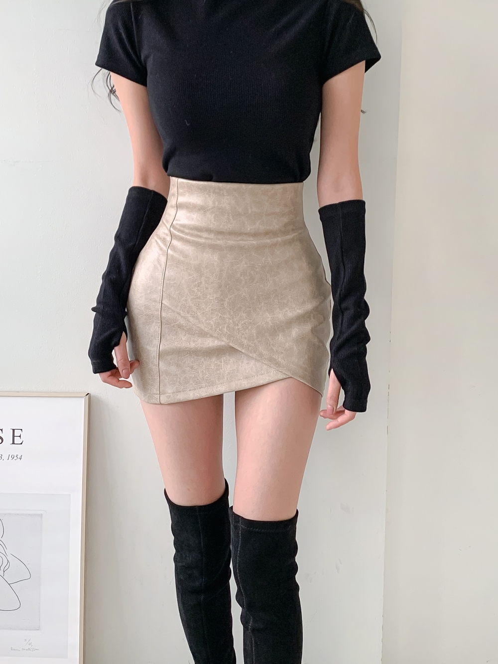 パンツ裏地レザー調チューリップミニスカート | 詳細画像3