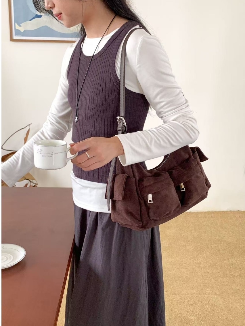 スエード調ジップポケットショルダーバッグ | 詳細画像11