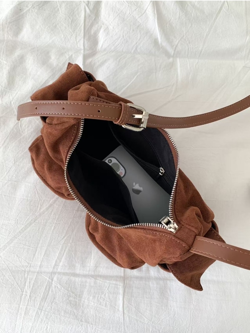 スエード調ジップポケットショルダーバッグ | 詳細画像13