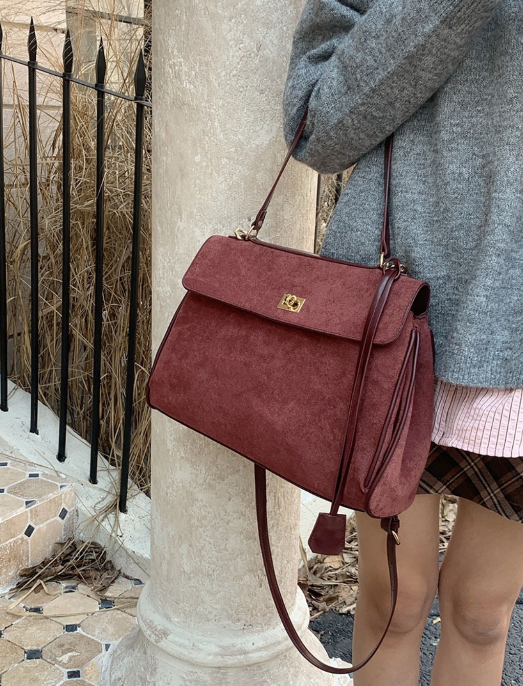 タグ付2WAYスエード調バックルフラップバッグ | 詳細画像4