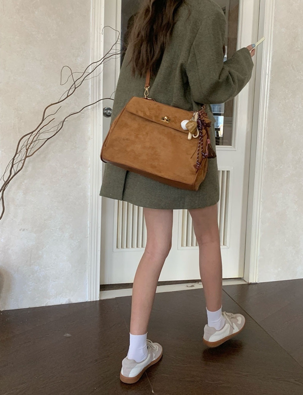 タグ付2WAYスエード調バックルフラップバッグ | 詳細画像8