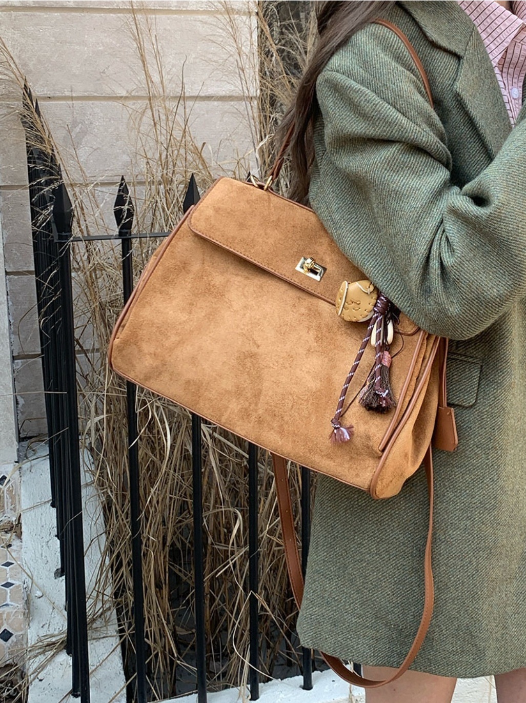 タグ付2WAYスエード調バックルフラップバッグ | 詳細画像9