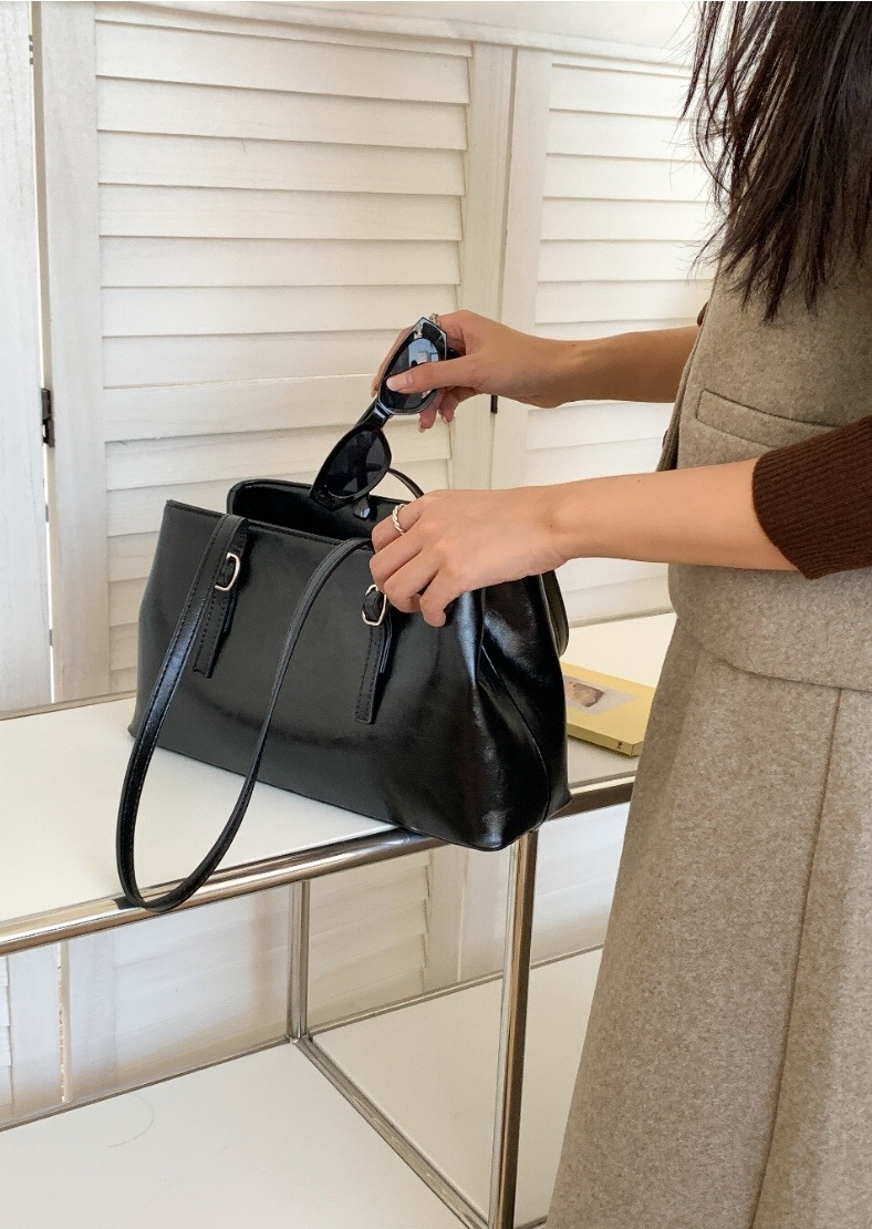 バックルハンドル台形バッグ | 詳細画像5