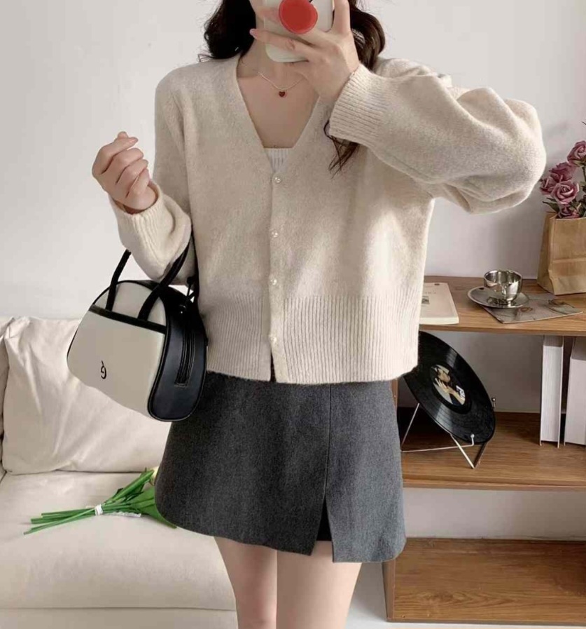 パール調ボタンVネックカーディガン | 詳細画像2