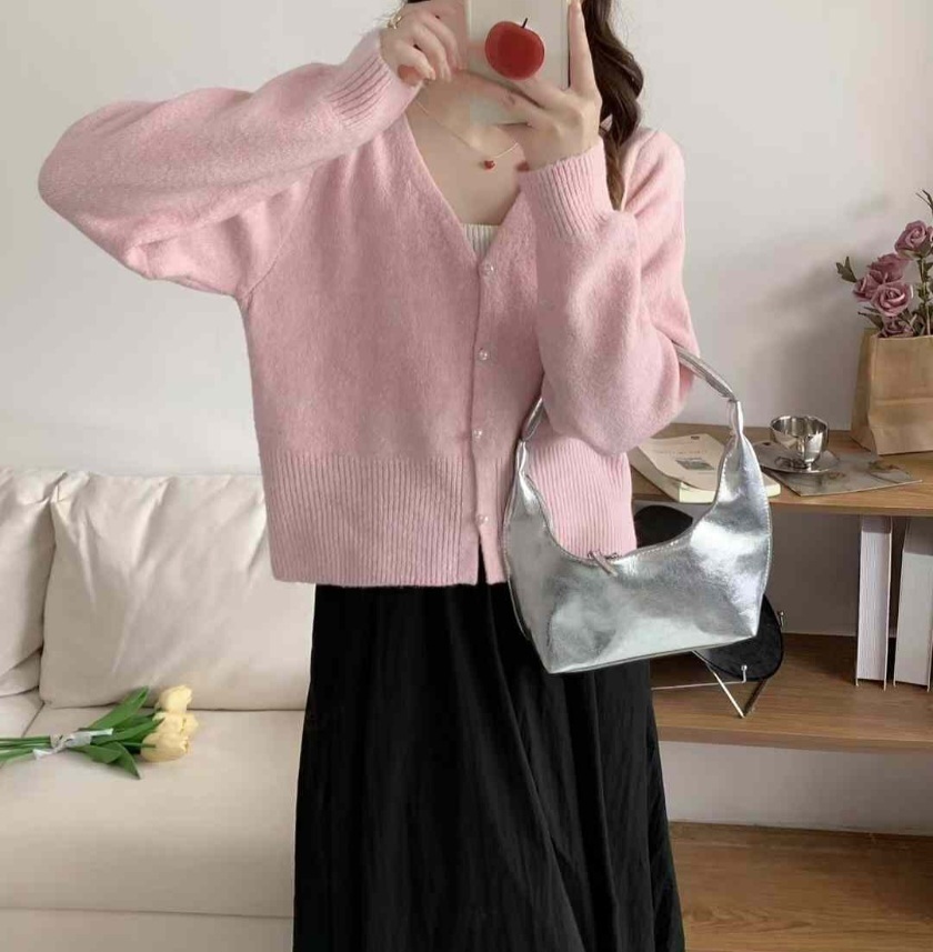 パール調ボタンVネックカーディガン | 詳細画像4