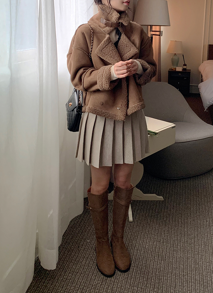 ドバイ購入 定価10万 イタリア製 ふんわり薄手イージーニットスカート ドバイ購入 定価10万 イタリア製 ふんわり薄手イージーニット