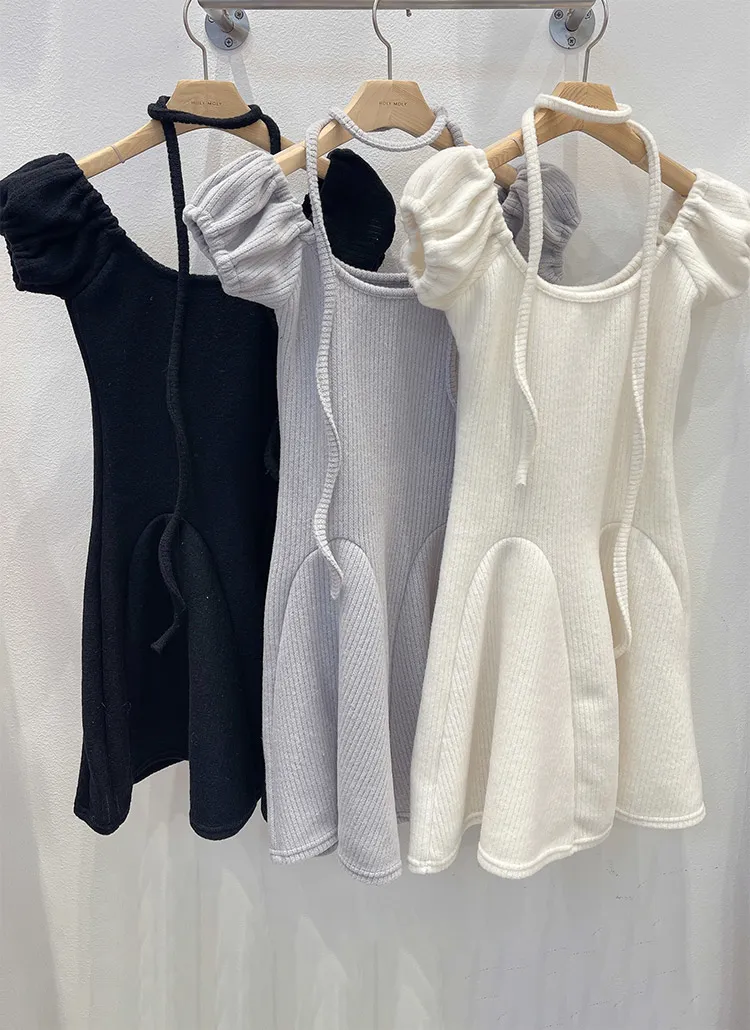 ストラップ付起毛パフミニフレアワンピース | 詳細画像1