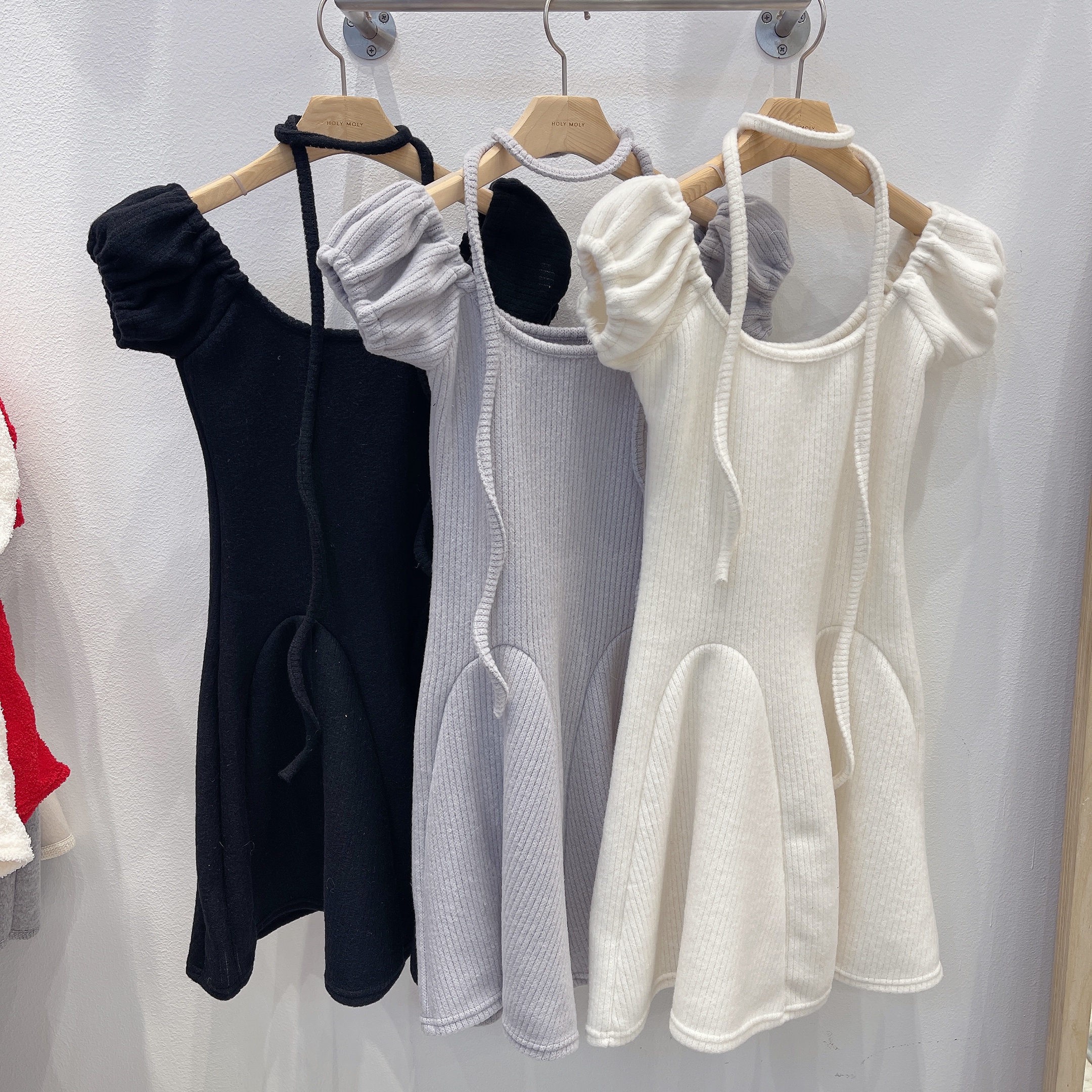 ストラップ付起毛パフミニフレアワンピース | 詳細画像3