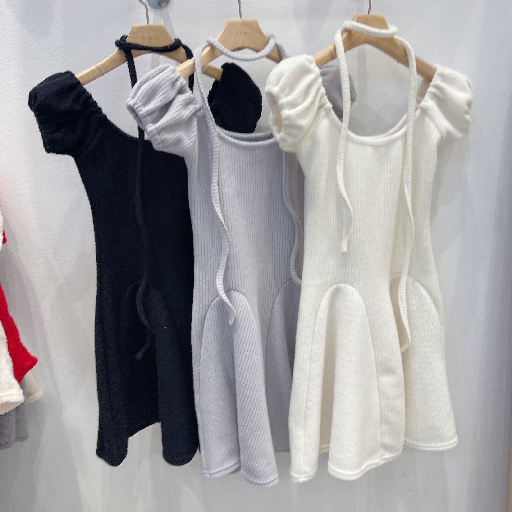 ストラップ付起毛パフミニフレアワンピース | 詳細画像4