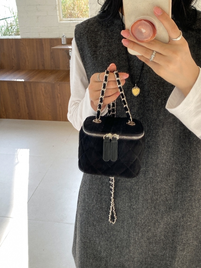 スエード調キルティングバニティショルダーバッグ | 詳細画像11