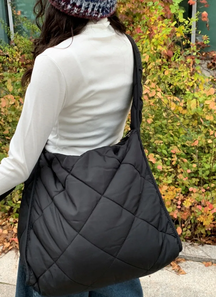 中綿ビッグショルダーバッグ | mandarinetree | 詳細画像1