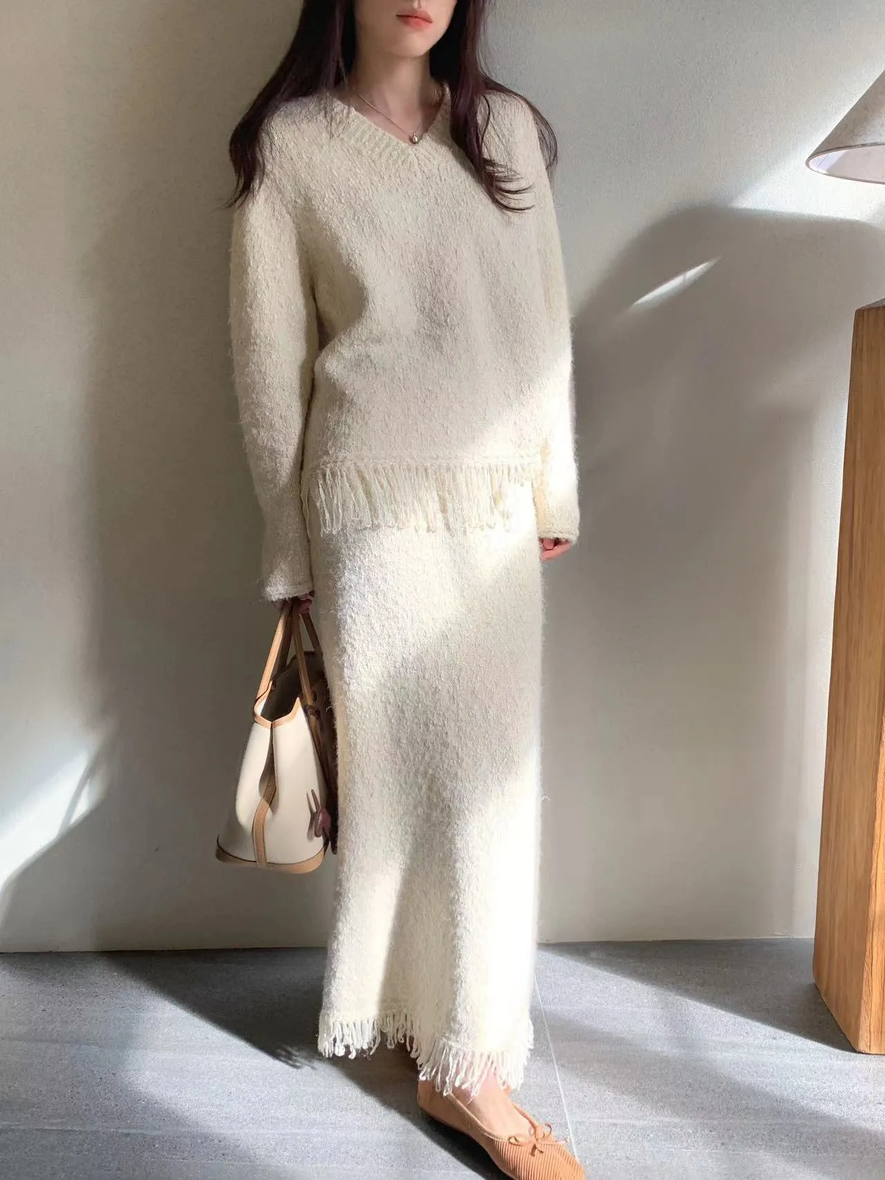 ストラップ付ウール混フリンジVネックニット&スカートSET | 詳細画像1