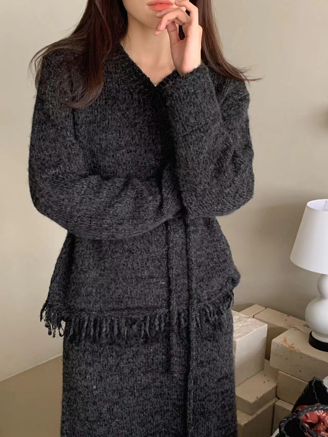ストラップ付ウール混フリンジVネックニット&スカートSET | 詳細画像13
