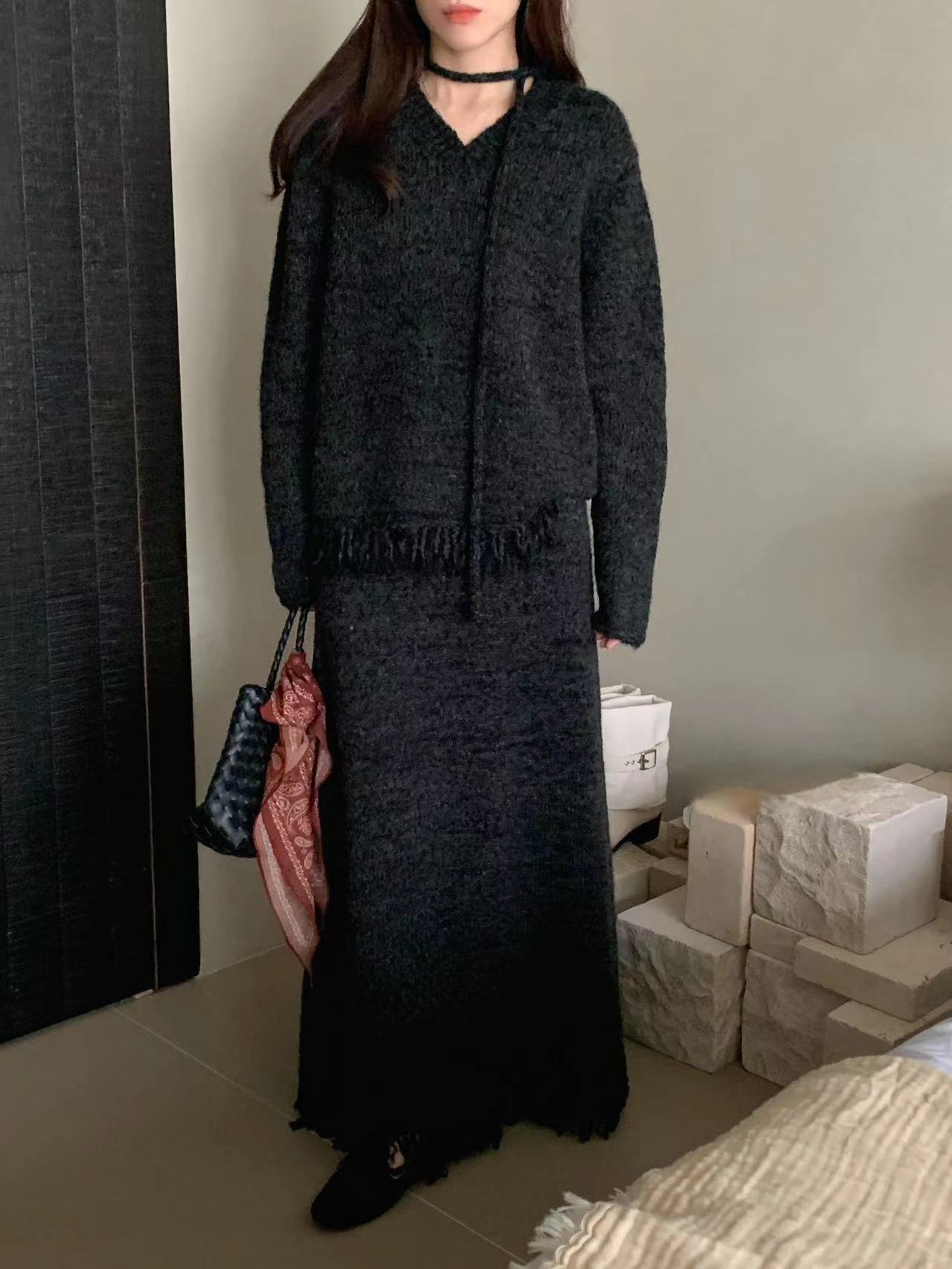 ストラップ付ウール混フリンジVネックニット&スカートSET | 詳細画像15