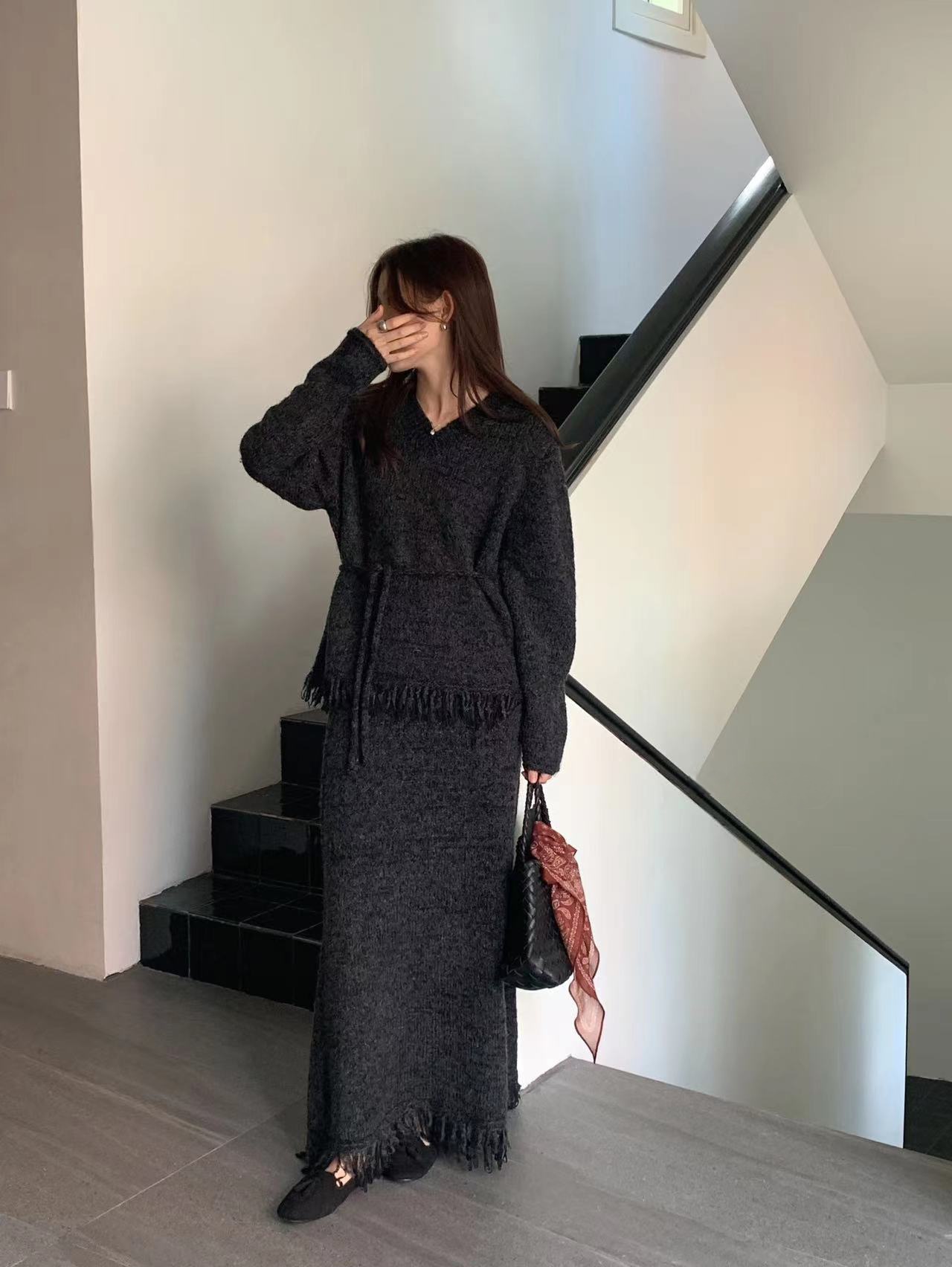 ストラップ付ウール混フリンジVネックニット&スカートSET | 詳細画像16