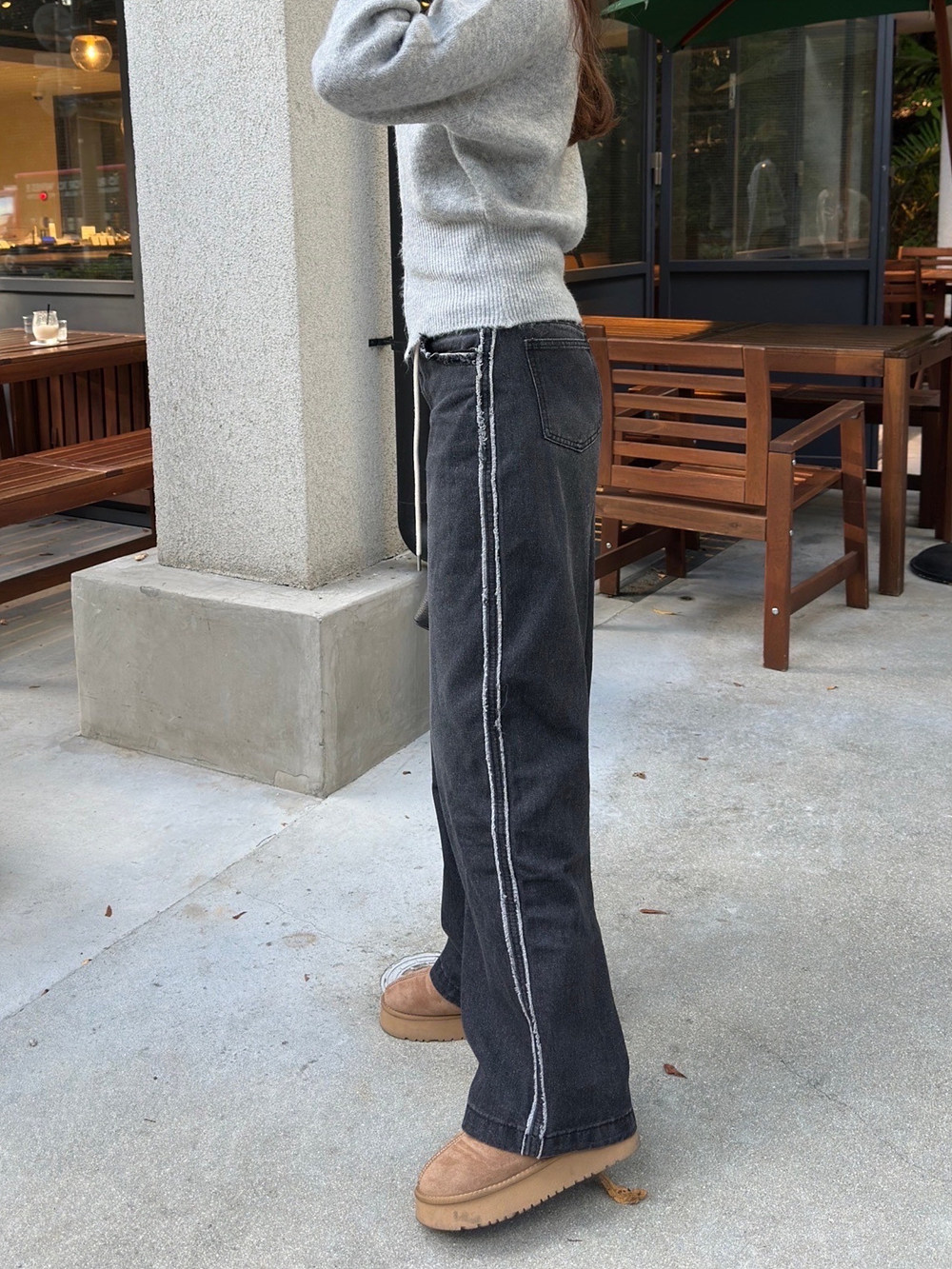 ストラップ付サイドフリンジデニムパンツ | レディースファッション