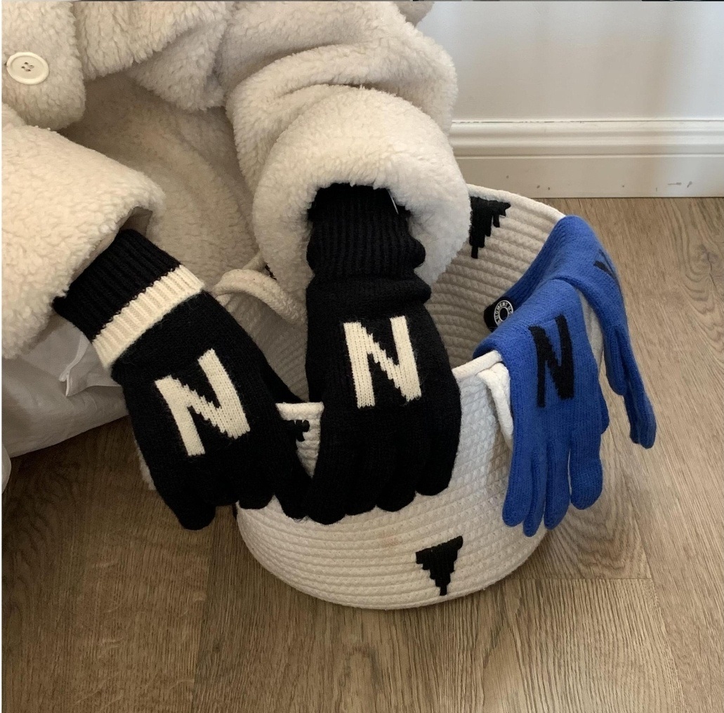 *スマホ対応*ウール混Nロゴ配色ニット手袋 | 詳細画像3