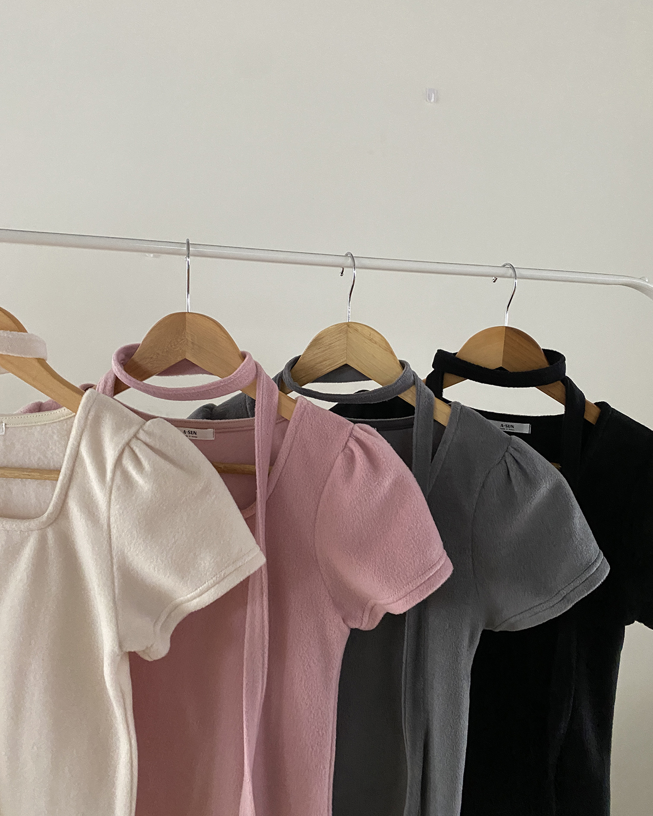 ストラップ付両起毛スクエアパフ半袖Tシャツ | 詳細画像15