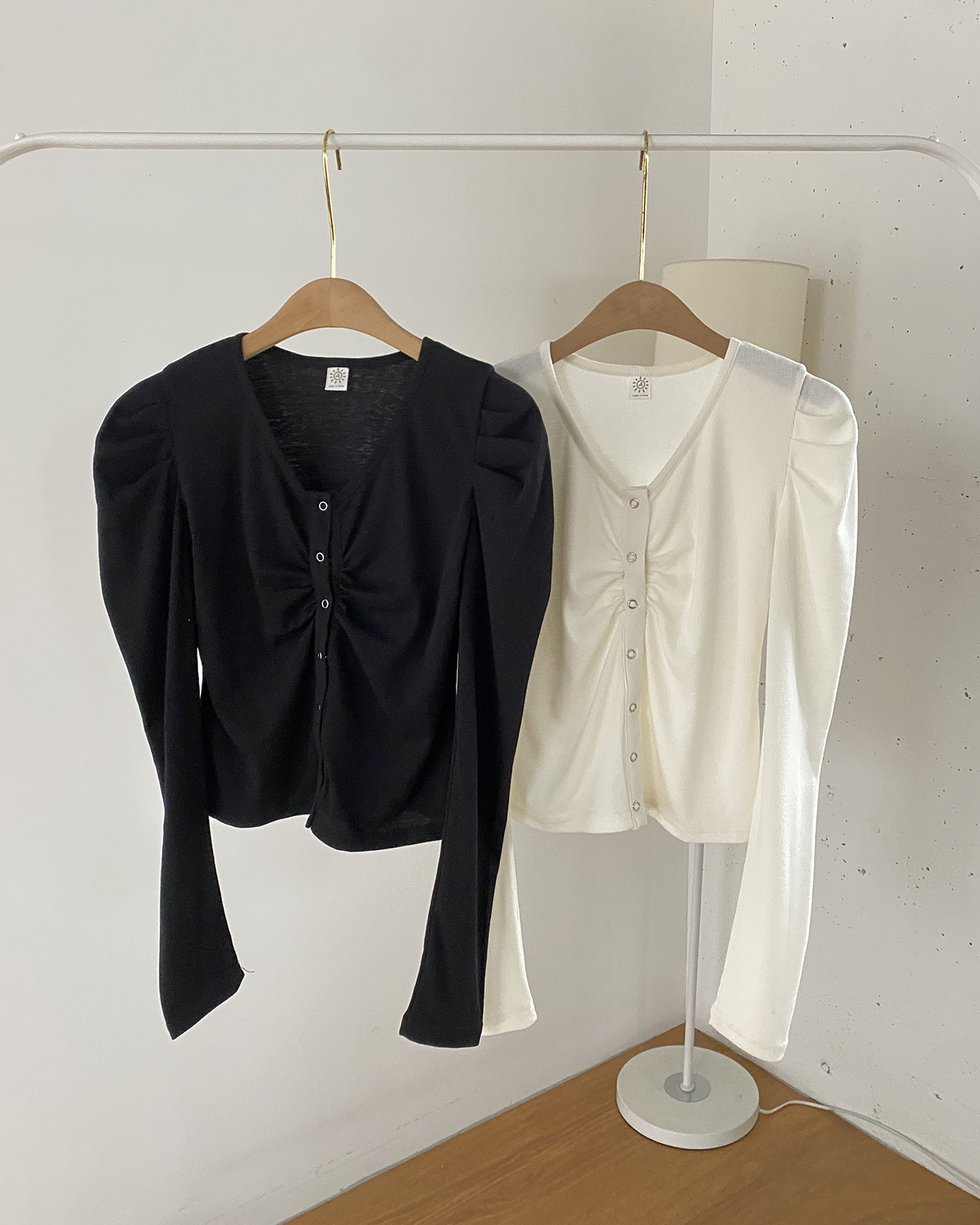 シャーリングVネックパフリブカーディガン | 詳細画像14