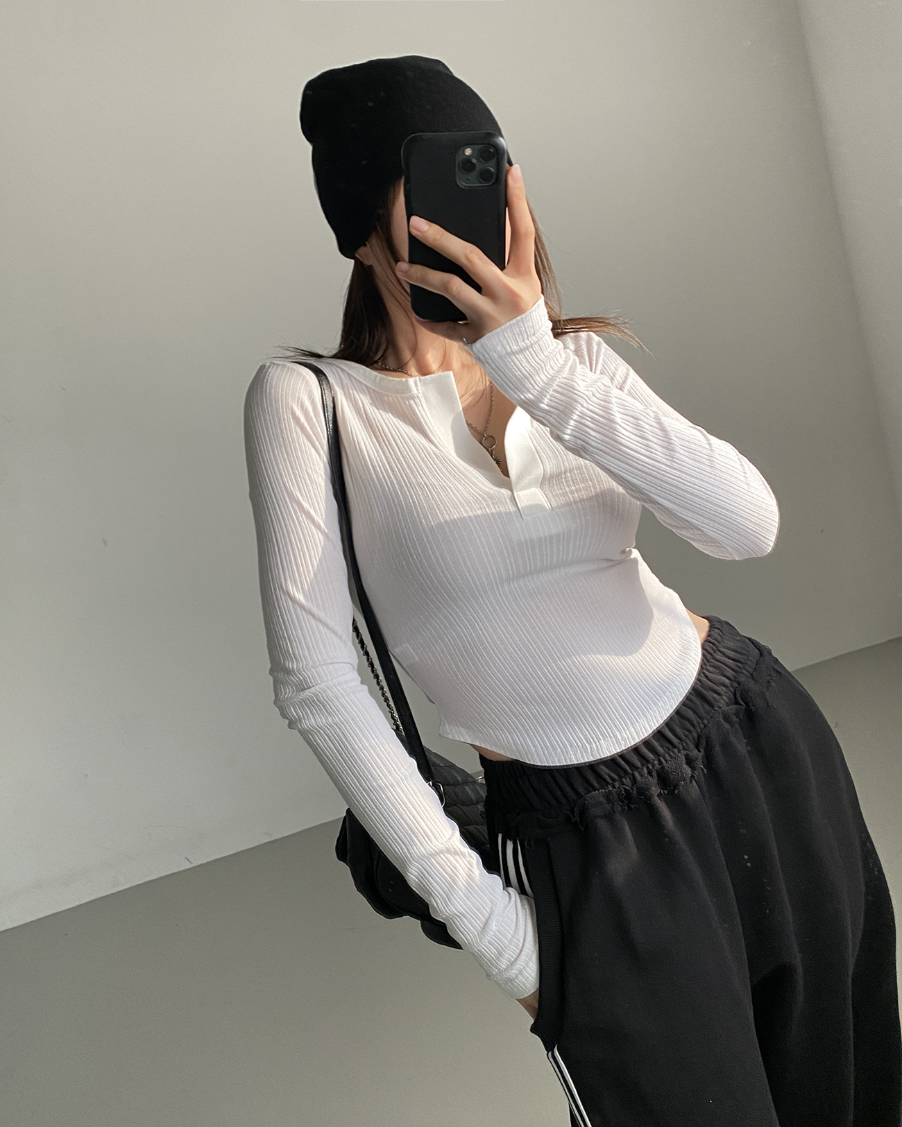 スリットネックラウンドヘムスリムリブTシャツ | 詳細画像6