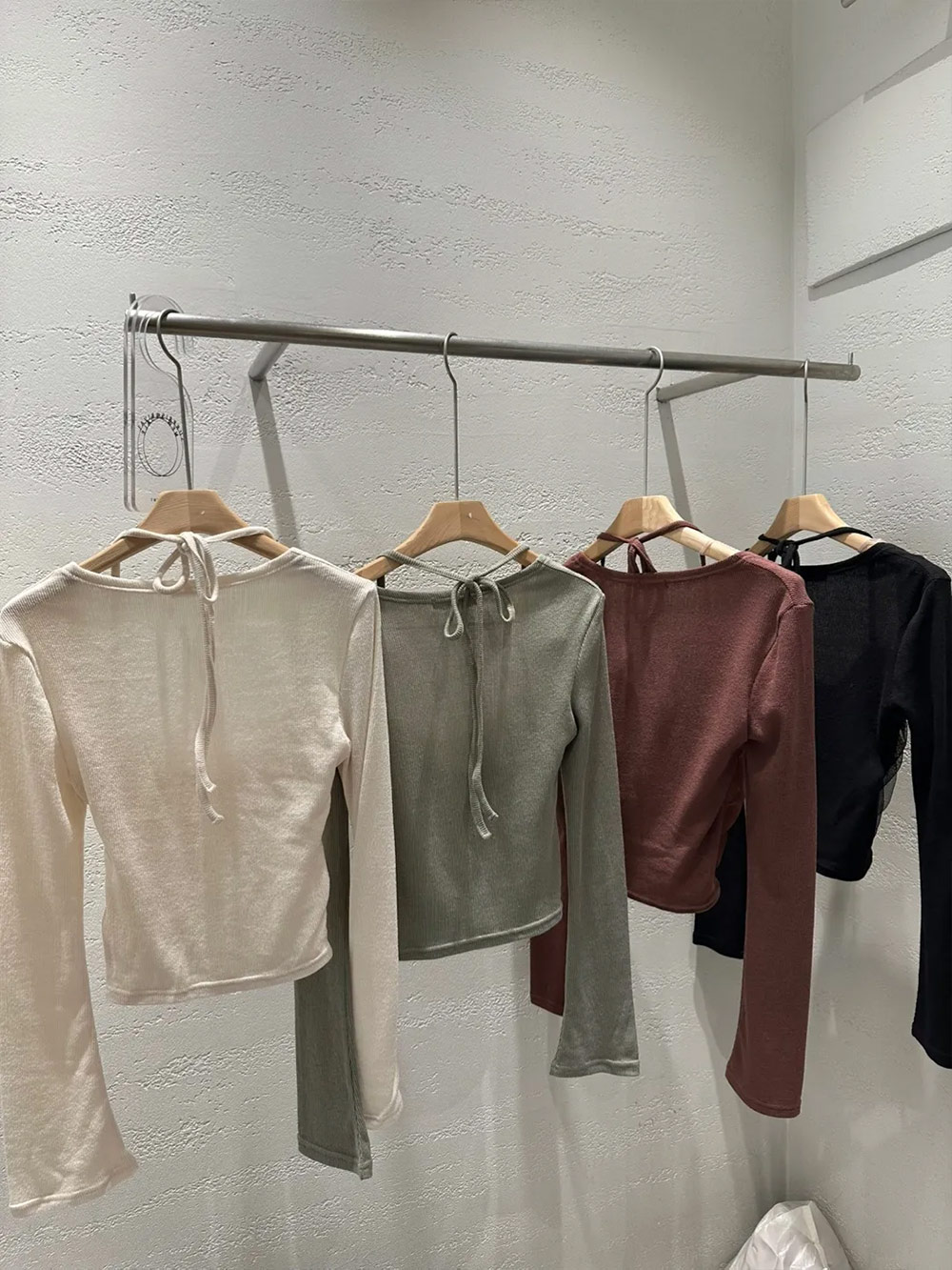 シフォンドレープレイヤード風ホルターTシャツ | 詳細画像15