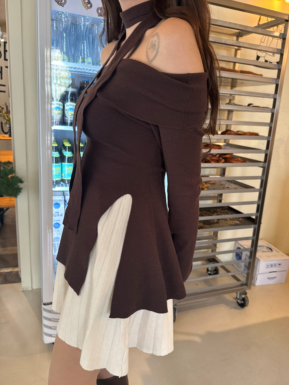 ストラップ付オフショルAラインニット | 詳細画像11