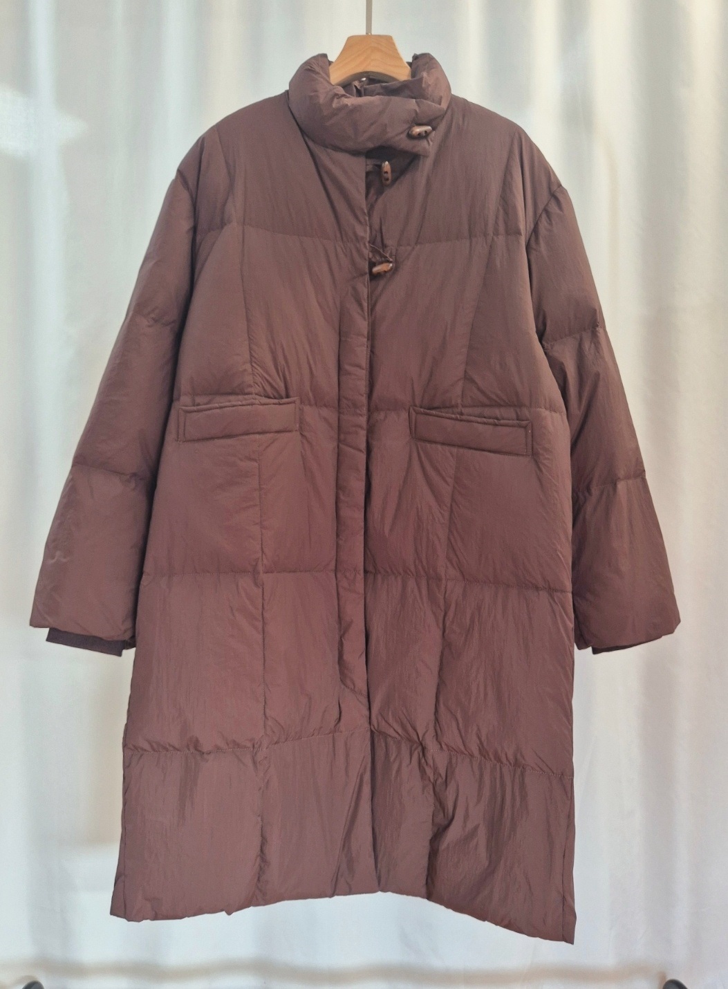 トグルボタンハイネックダウンロングコート | 詳細画像11