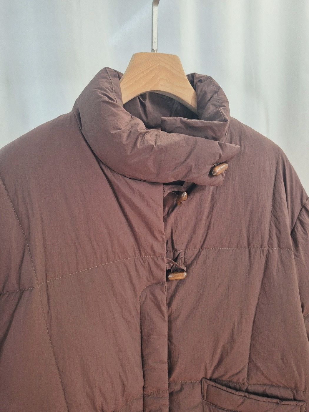 トグルボタンハイネックダウンロングコート | 詳細画像17