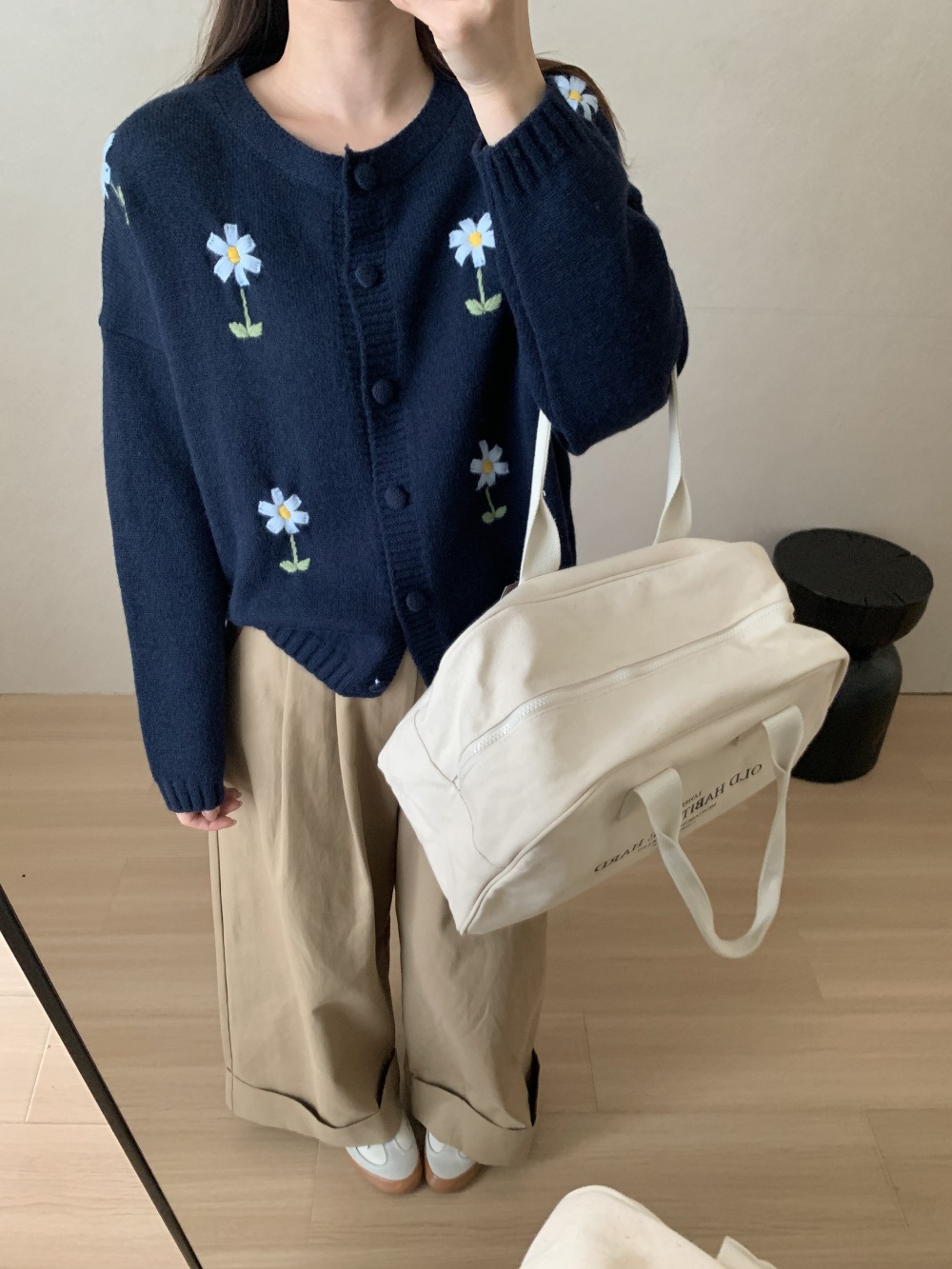 花柄刺繍くるみボタンカーディガン | 詳細画像8