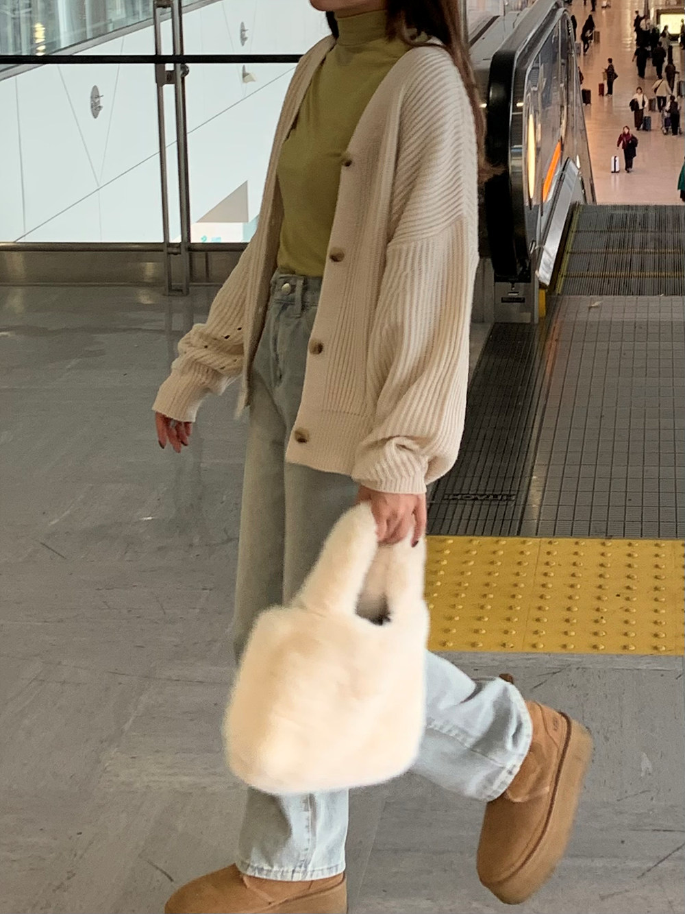 Vネックパンチングルーズカーディガン | 詳細画像2
