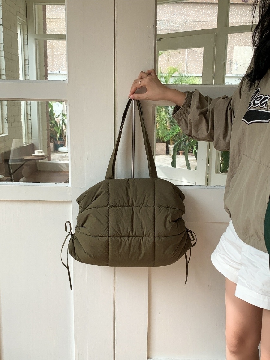 リボンシャーリング中綿トートバッグ | 詳細画像4