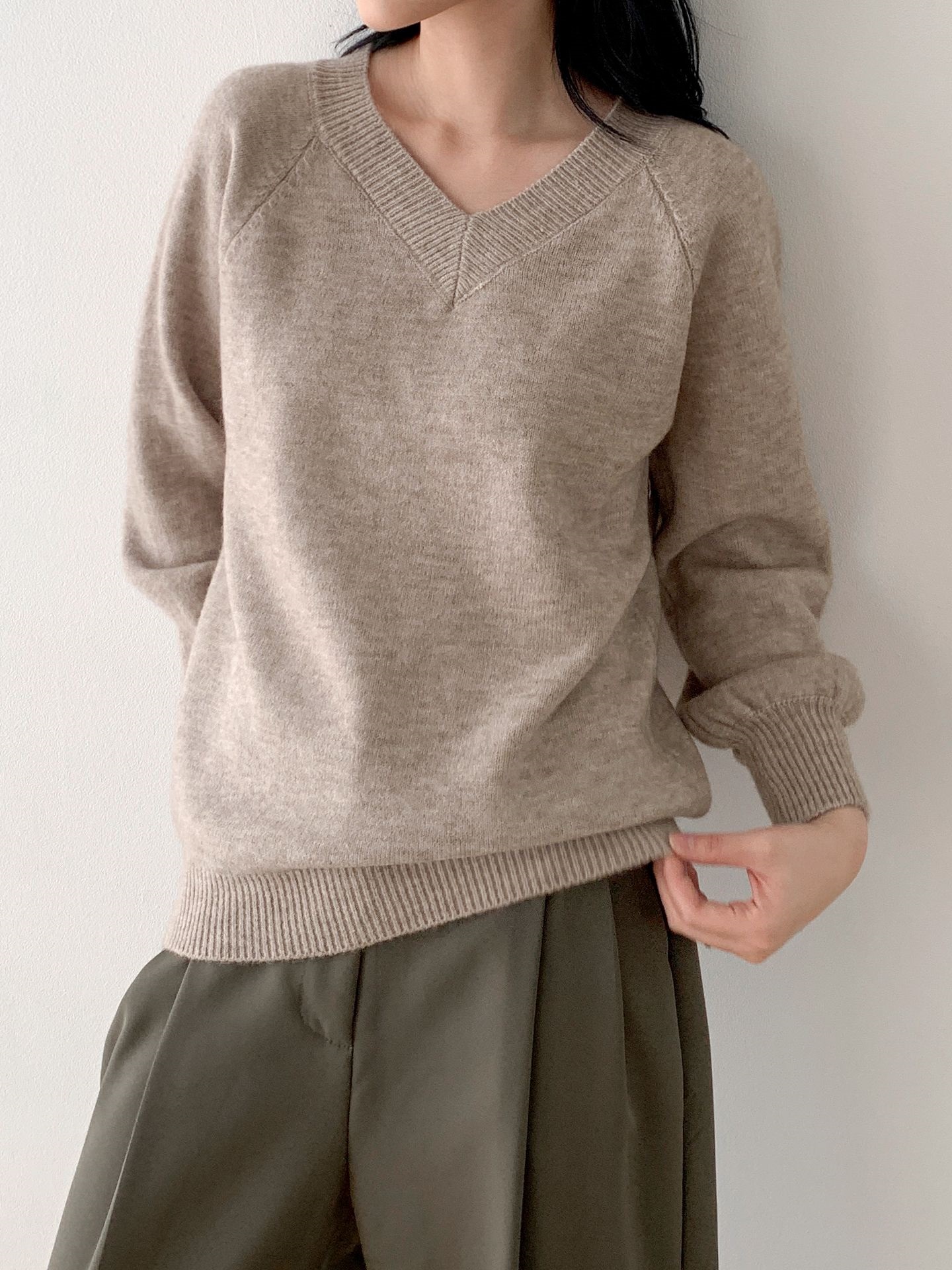 アンタイトル 美品 Vネック長袖ニットセーター ラグランスリーブ コットン 2 stanley blacker】【長袖】胸刺繍Vネックニットセーター/ワイン