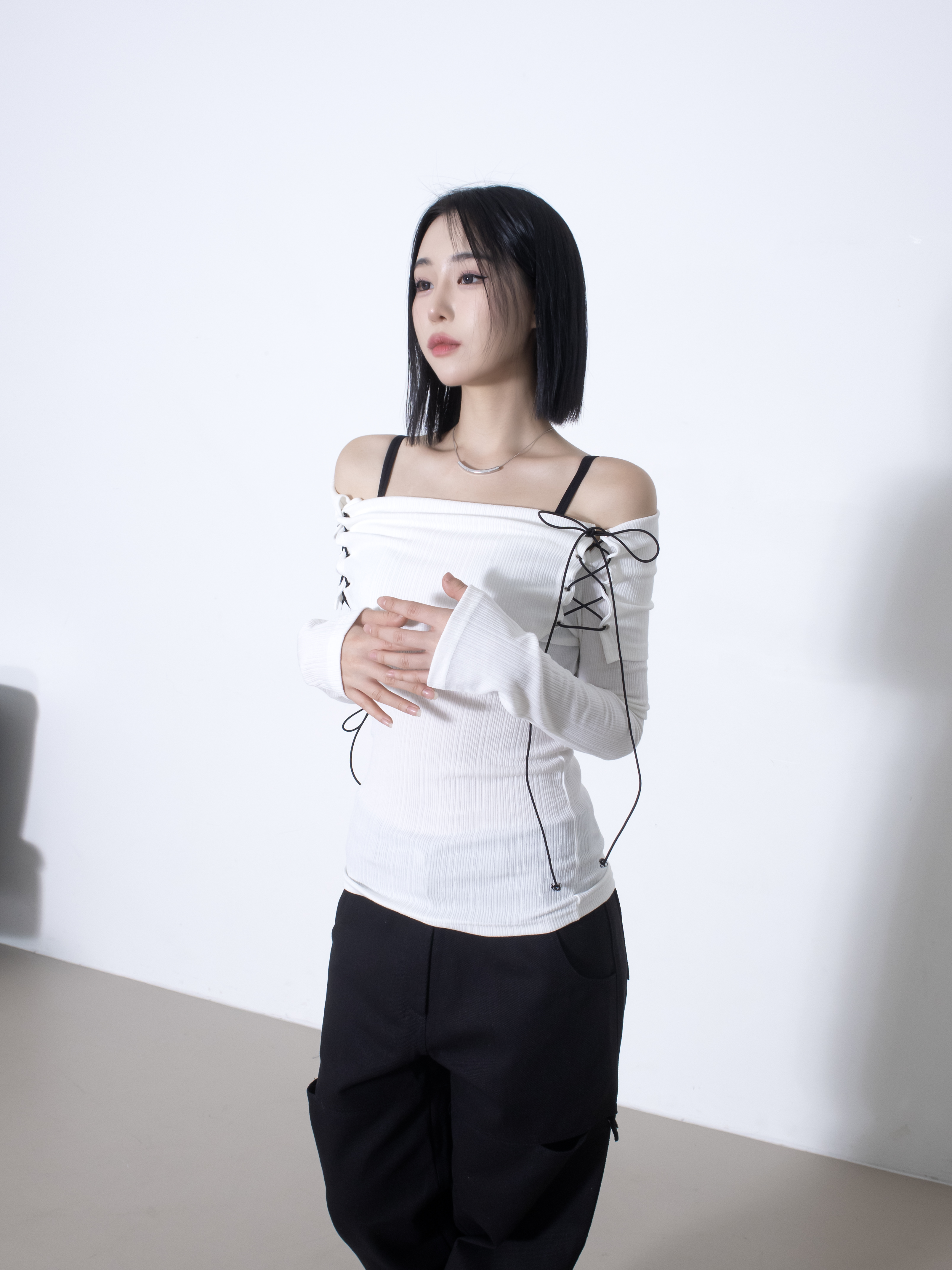 リブレースアップオフショルラップTシャツ | 詳細画像10