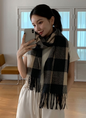 Dior ベージュ ハウンドトゥース マフラー 高級感あふれる上品アイテム【Dior】マフラー (Dior/マフラー