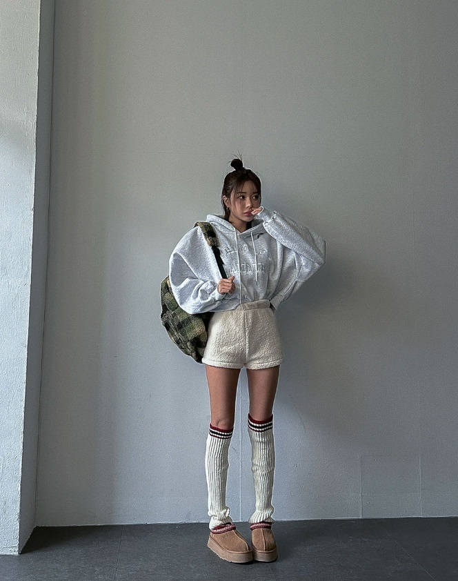 裏起毛刺繍レタリングクロップドパーカー | 詳細画像7