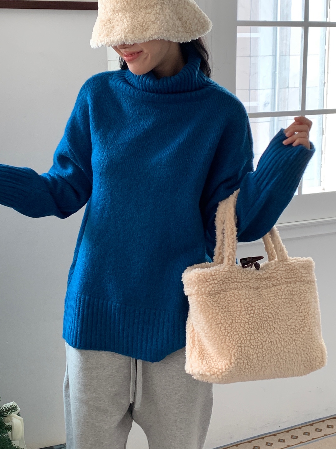 日本未入荷 babaa ピュアウール タートルネックオーバーサイズニット