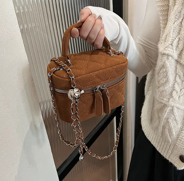 2WAYスエード調キルティングバニティバッグ | レディースファッション